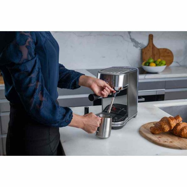 Máquina de café Sage The Bambino™ Plus - Desfrute de café espresso perfeito em casa com esta máquina de design elegante e eficiente. Compre agora!