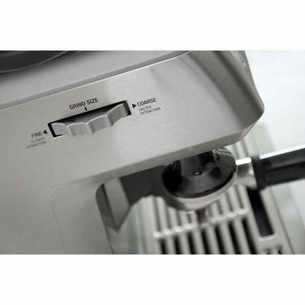Prepara café expresso perfeito em casa com a Máquina de café Sage The Barista Express. Design elegante em prata. Surpreenda-se!
