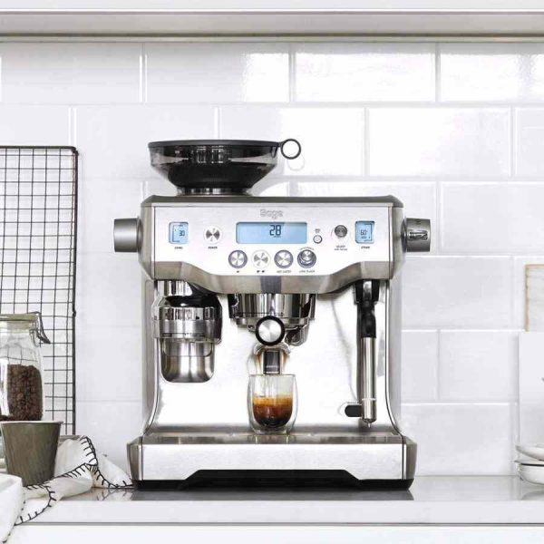 Máquina de café Sage The Oracle para um espresso perfeito em casa - Compre online agora!