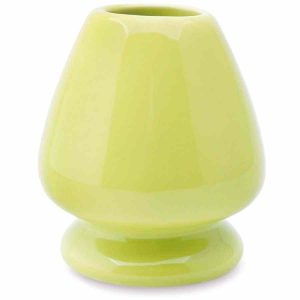 Suporte elegante para batedor de chá Matcha da marca Shamila, ideal para preparar chá com facilidade e estilo. Adquira já!