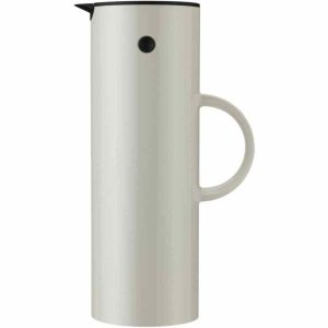Fotografia de produto de alta qualidade: Jarro a vácuo Stelton EM77 1,0 l para compra online. Design elegante para sua casa.
