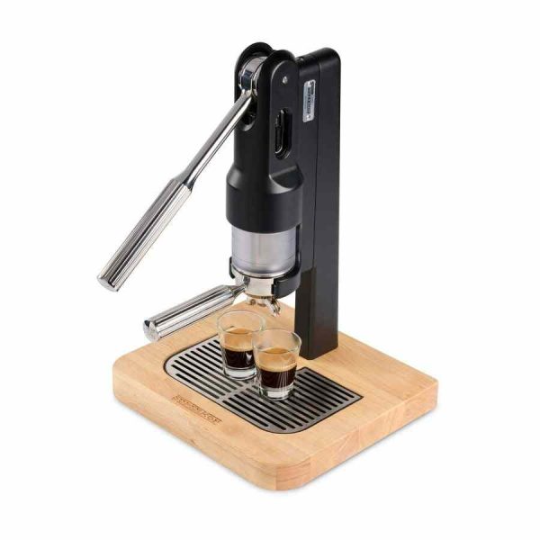 Máquina de café expresso Superkop preta, para preparar café de alta qualidade em casa. Aproveite o sabor superior a cada chávena!