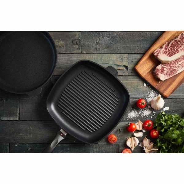 Grelha de indução Swiss Diamond XD Classic+ 28x28 cm, durável e antiaderente para grelhar com facilidade. A sua melhor escolha culinária!