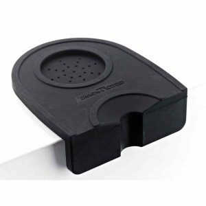 Tapete compactador de canto moldado Tiamo para jardins - Ideal para nivelar cantos e compactar solo. Durável e eficiente. Compre online agora!
