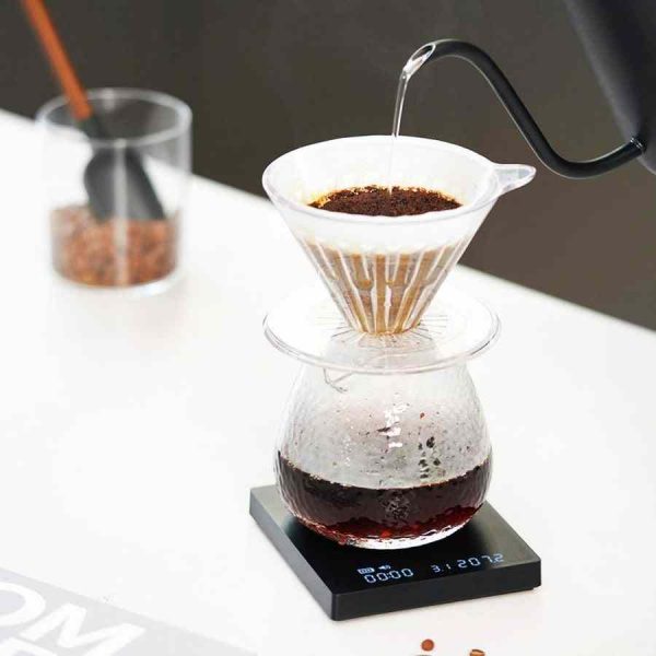 Miniescala básica Timemore Black Mirror preta - Precisão e elegância para seu café perfeito, compre online agora!