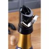 Preserve e sirva o seu champanhe com elegância com o Vacu Vin Champagne Saver e Servidor - uma solução refinada para manter a frescura da sua bebida espumante favorita. Ideal para ocasiões especiais!