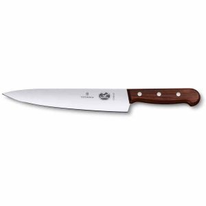Faca de trinchar Victorinox com cabo de madeira 22 cm - Ferramenta de corte premium para cozinha. Ideal para trinchar carnes com precisão. Alça ergonómica em madeira para elegância e conforto. A sua melhor escolha!