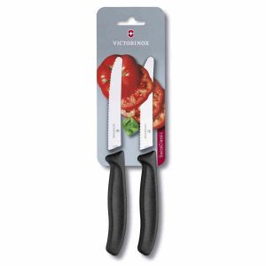 Conjunto de facas de tomate Victorinox, ideal para cortar tomates frescos. Conjunto de 2 facas de alta qualidade para cozinha. Perfeito para chefs exigentes.