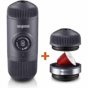 Cafeteira de café expresso portátil Wacaco Nanopresso com adaptador NS e bolsa, cor cinza. Ideal para os amantes de café em movimento.
